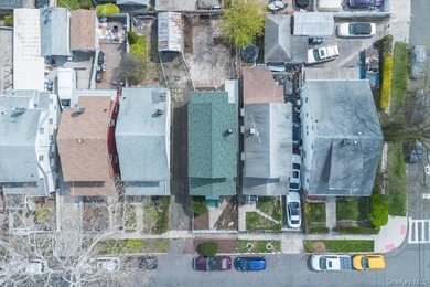 Legal one dwelling detached home in the Bronx featuring 3 - photo 32