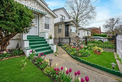 Legal one dwelling detached home in the Bronx featuring 3 - photo 37