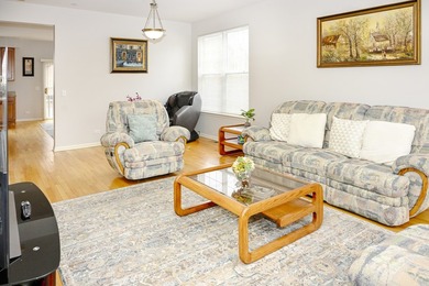 Light-filled and beautifully maintained, this move-in-ready - photo 5