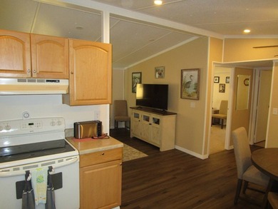 This lovely 2 bedroom 2 bath home has had many updates in the - photo 7