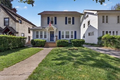 Welcome to this charming and updated colonial in the highly - photo 1