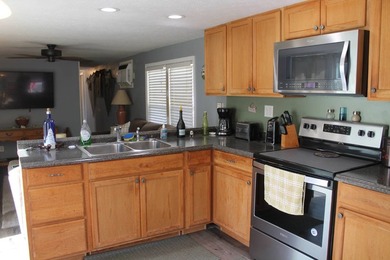 2bd/1bth in a beautiful 55+ active community. So many updates - photo 8