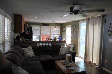 2bd/1bth in a beautiful 55+ active community. So many updates - photo 9