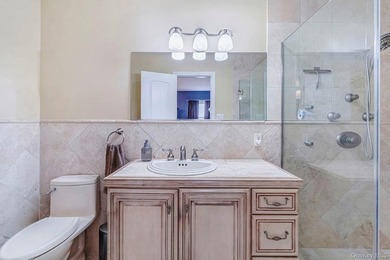 Feel like you're on vacation every day in this private Mastic - photo 15