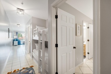 Enjoy coastal charm in this beautifully decorated 1 bed, 1.5 - photo 19