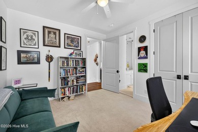 Beautifully appointed coastal home on a rare double lot with - photo 22