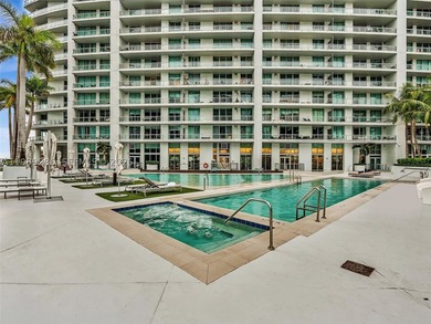 Just bring your suitcase! Fully furnished & move-in ready, this - photo 44