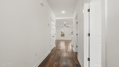Discover the perfect blend of modern design, convenience, and - photo 4