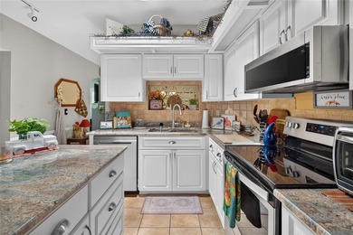 Under contract-accepting backup offers. Welcome to this - photo 15