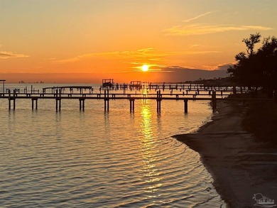 WATERFRONT PARADISE ON SOUNDSIDE DRIVE, GULF BREEZE - Experience - photo 15