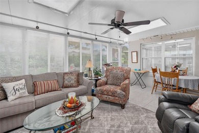 Under contract-accepting backup offers. Welcome to this - photo 18