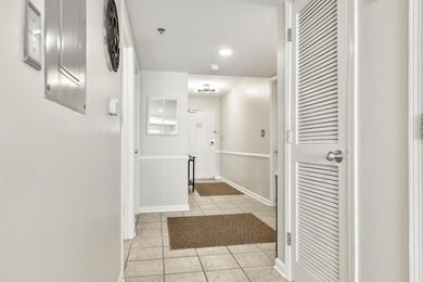 Welcome to Unit 1607 at Crescent Shores. A beautiful luxury - photo 19