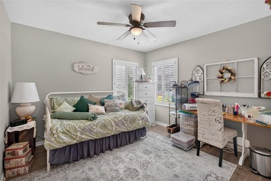 Under contract-accepting backup offers. Welcome to this - photo 22