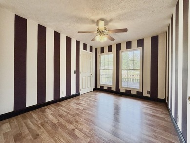 **Lake Cumberland Home for Sale | 4 Bedroom Home Near Boat Ramp - photo 38
