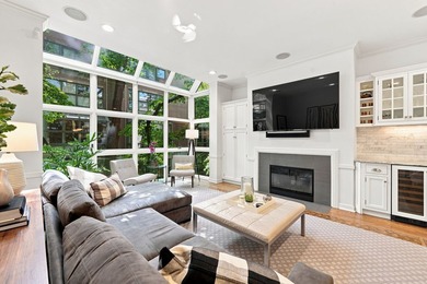 107 W DELAWARE Place F - photo 2
