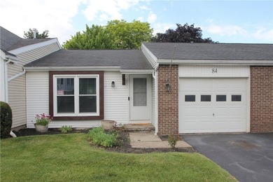 Easy First-Floor Living in Webster! Looking for first-floor - photo 1