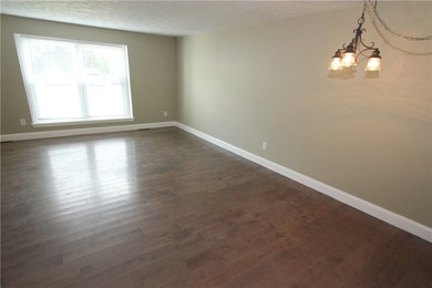 Easy First-Floor Living in Webster! Looking for first-floor - photo 3