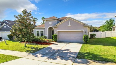 Lake Eustis Home For Sale in Grand Island Florida