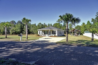 Lake Stanley Home For Sale in Defuniak Springs Florida