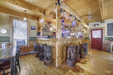 The Bear Bottom Inn is a fully equipped restaurant bar with - photo 5
