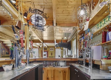 The Bear Bottom Inn is a fully equipped restaurant bar with - photo 8