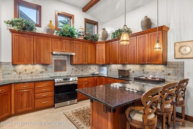 Wonderfully quiet home on the 6th fairway in River Valley Ranch - photo 10