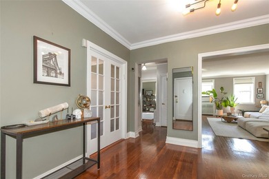 Welcome to this elegant, move in ready, 2-bedroom, 1-bathroom - photo 2