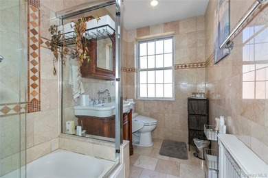 Welcome to this elegant, move in ready, 2-bedroom, 1-bathroom - photo 10