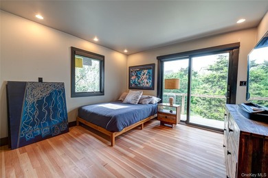 Welcome to 94 Savannah Walk, an exclusive waterfront retreat - photo 14