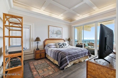 Gorgeous 3 bed/2 bath penthouse in the sought-after Sandcastle - photo 15