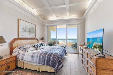 Gorgeous 3 bed/2 bath penthouse in the sought-after Sandcastle - photo 17