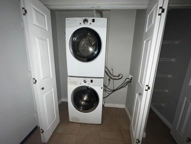 Motivated Seller. Top floor Haleakala Gardens 2 bedroom 2 bath - photo 19