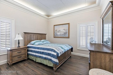 Gorgeous 3 bed/2 bath penthouse in the sought-after Sandcastle - photo 23