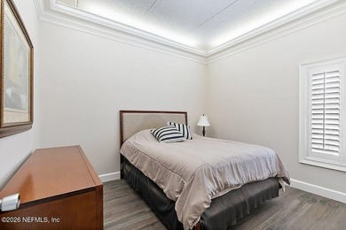 Gorgeous 3 bed/2 bath penthouse in the sought-after Sandcastle - photo 25