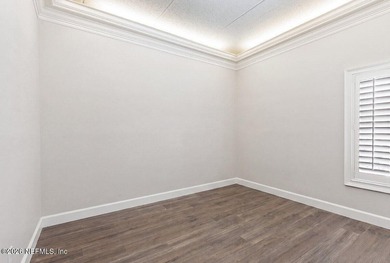 Gorgeous 3 bed/2 bath penthouse in the sought-after Sandcastle - photo 26