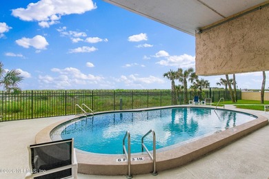 Gorgeous 3 bed/2 bath penthouse in the sought-after Sandcastle - photo 33