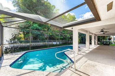 Single-family home located on a quiet cul-de-sac, with no - photo 43