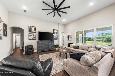 Golf Course Living at Its Finest -- 4BR/3BA on the Green in - photo 3