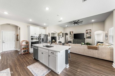 Golf Course Living at Its Finest -- 4BR/3BA on the Green in - photo 10