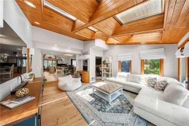 Welcome to 25 Country Wood Landing, where luxury, craftsmanship - photo 17