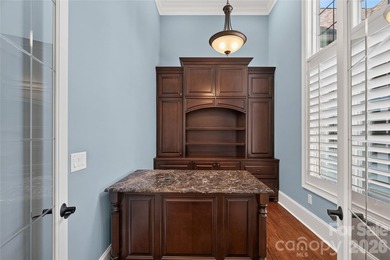 LAKEFRONT LUXURY | BIG WATER VIEWS | PRIVATE COVERED DOCK | - photo 22