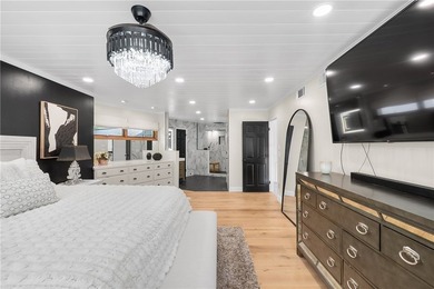 Welcome to 25 Country Wood Landing, where luxury, craftsmanship - photo 26