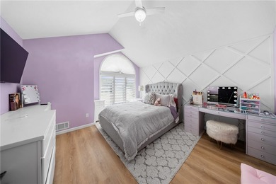 Welcome to 25 Country Wood Landing, where luxury, craftsmanship - photo 29