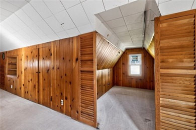 Welcome to 159 Whitman Road! This move-in ready 3-bedroom - photo 5