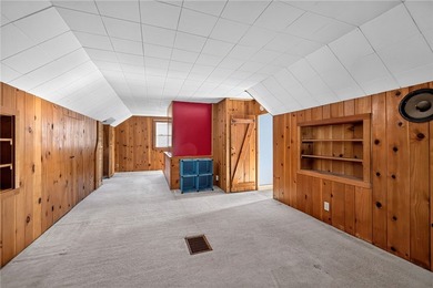 Welcome to 159 Whitman Road! This move-in ready 3-bedroom - photo 6
