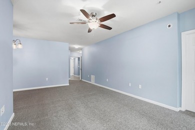 Brand NEW Carpet throughout!! This Wonderful 2 Bedroom PLUS - photo 11