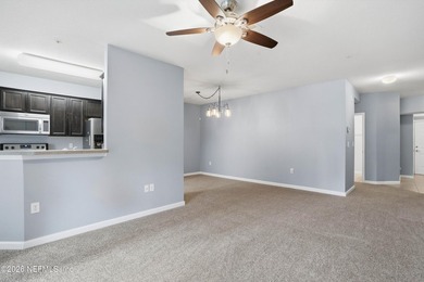 Brand NEW Carpet throughout!! This Wonderful 2 Bedroom PLUS - photo 12