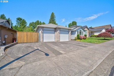 Quality Built Custom one-level home that backs to Kelly Creek - photo 12