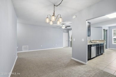 Brand NEW Carpet throughout!! This Wonderful 2 Bedroom PLUS - photo 13