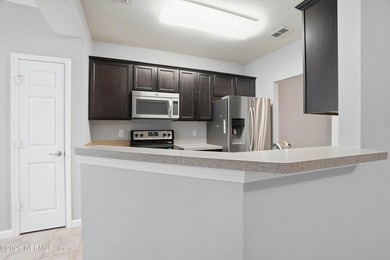 Brand NEW Carpet throughout!! This Wonderful 2 Bedroom PLUS - photo 17